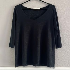 Quarter sleeve t shirt